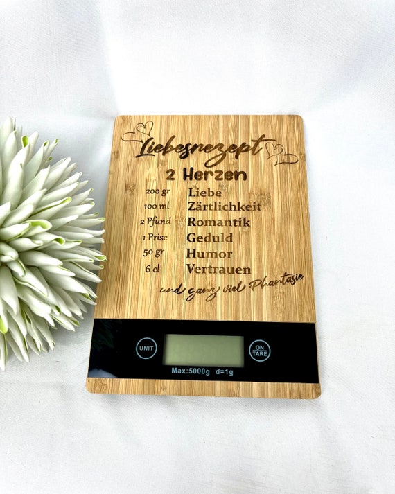 Kchenwaage Bambus- Holz mit Wunschtext / Unikat / Feuerholz / mit Gravur /  Laser / personalisierbarer Artikel/ Waage/Holz - Etsy sterreich