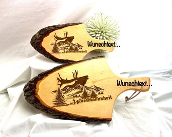 Tagliere Weidmannsheil con corteccia e manico in legno di ontano (100% FSC) personalizzabile, tagliere per snack, cervo, corna, testo desiderato, montagne, foresta
