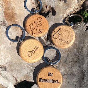 Wood keychain with text of your choice, personalisable