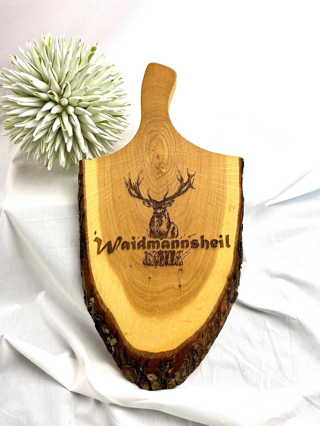 Weidmannsheil Cutting Board With Bark and Handle Oiled Oak Wood 100