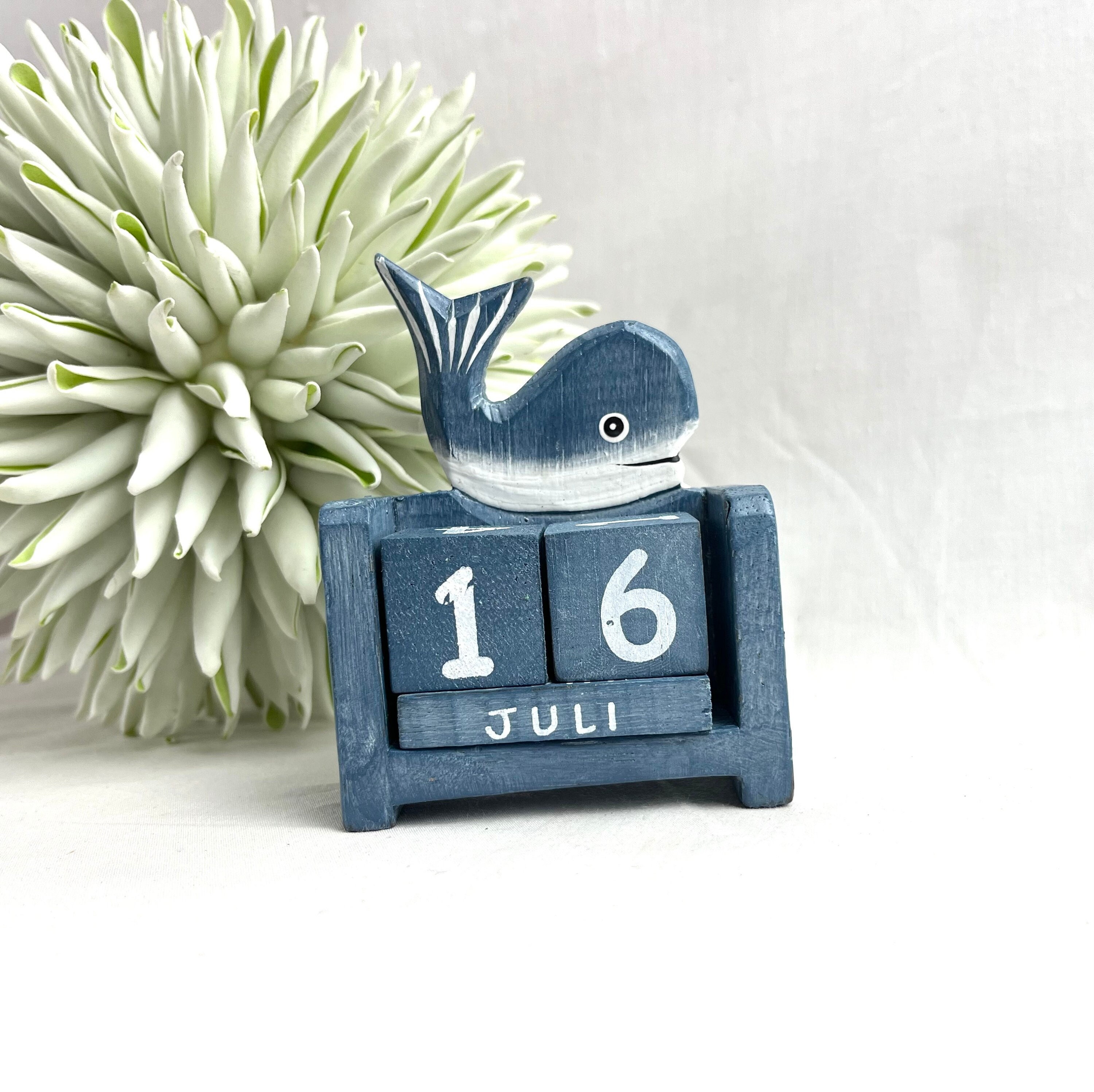 Wal Calendar Wood Shabby Look sustainable, perpetual calendar eternal cube calendar wooden calendar desk calendar, blue, white