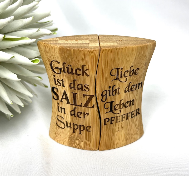 SET Salz u. Pfefferstreuer Westmark Tapas Friends Bambus-Holz Wunschgravur Liebe Hochzeitsgeschenk Verlobung Salz und Pfeffer Glück Bild 2