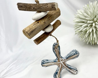 Carrilhão de vento estrela do mar, em uma corda com madeira flutuante, destroços, móbile, decoração marítima, decoração de jardim