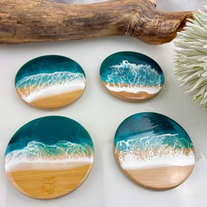 Posavasos de resina hecho de madera de bambú / Posavasos de vidrio / Pieza única / Corte láser / Playa, mar, olas, resina epoxi, resina, olas, epoxi, para beber, verde