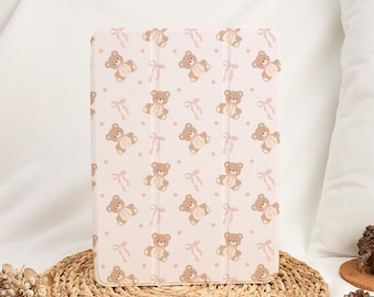 Bows Bear Cute Dots iPad Case With Pencil Holder for 2024 Air 6 Air 4/5 10.9" iPad 10 Gen 10.9" 7/8/9 10.2" Pro 11" 12.9'' 13" iPad Mini 6/7