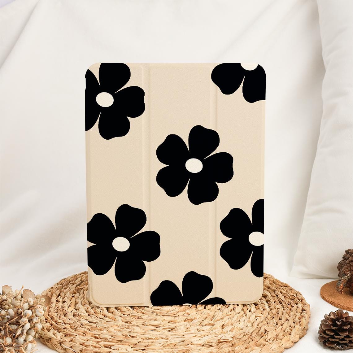 Simple Black Flower Floral iPad Case with Pencil Holder for 2025 Air 7/6/5/4/3 13" iPad 11/10 Gen A16 10.9" 11" iPad Pro 12.9 Inch Mini 6/7