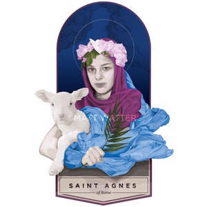 Puede incluir: Una ilustración digital de Santa Inés de Roma, representada como una joven con una corona de rosas rosas y una túnica púrpura y azul. Ella sostiene un cordero blanco en sus brazos y una rama de palma en su mano. La imagen está sobre un fondo azul con un halo dorado.