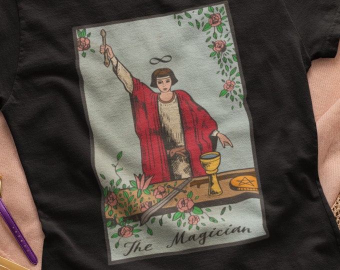 The Magician Vintage Tarot Card Shirt, Gift for Tarot Lover, Witchy Tarot Tee, Witchcraft TShirt, Gothic Aesthetic, T-Shirt, Major Arcana