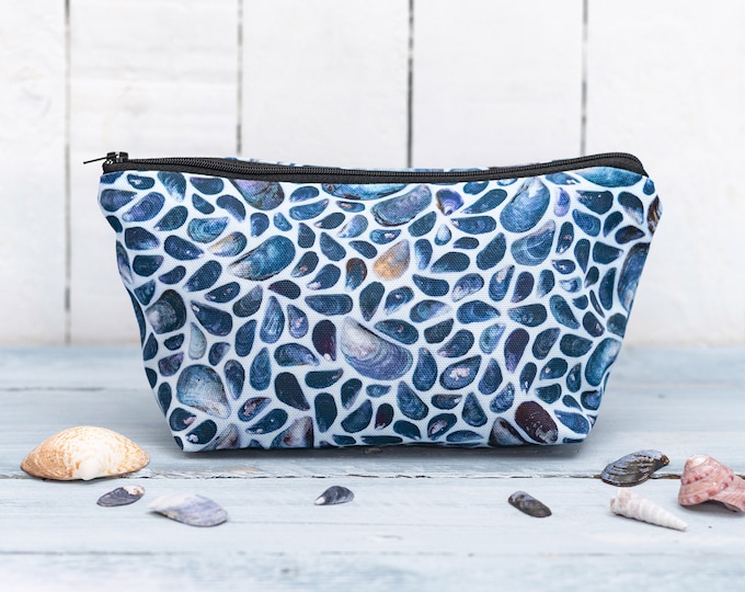 Mussel Shell Make Up Bag