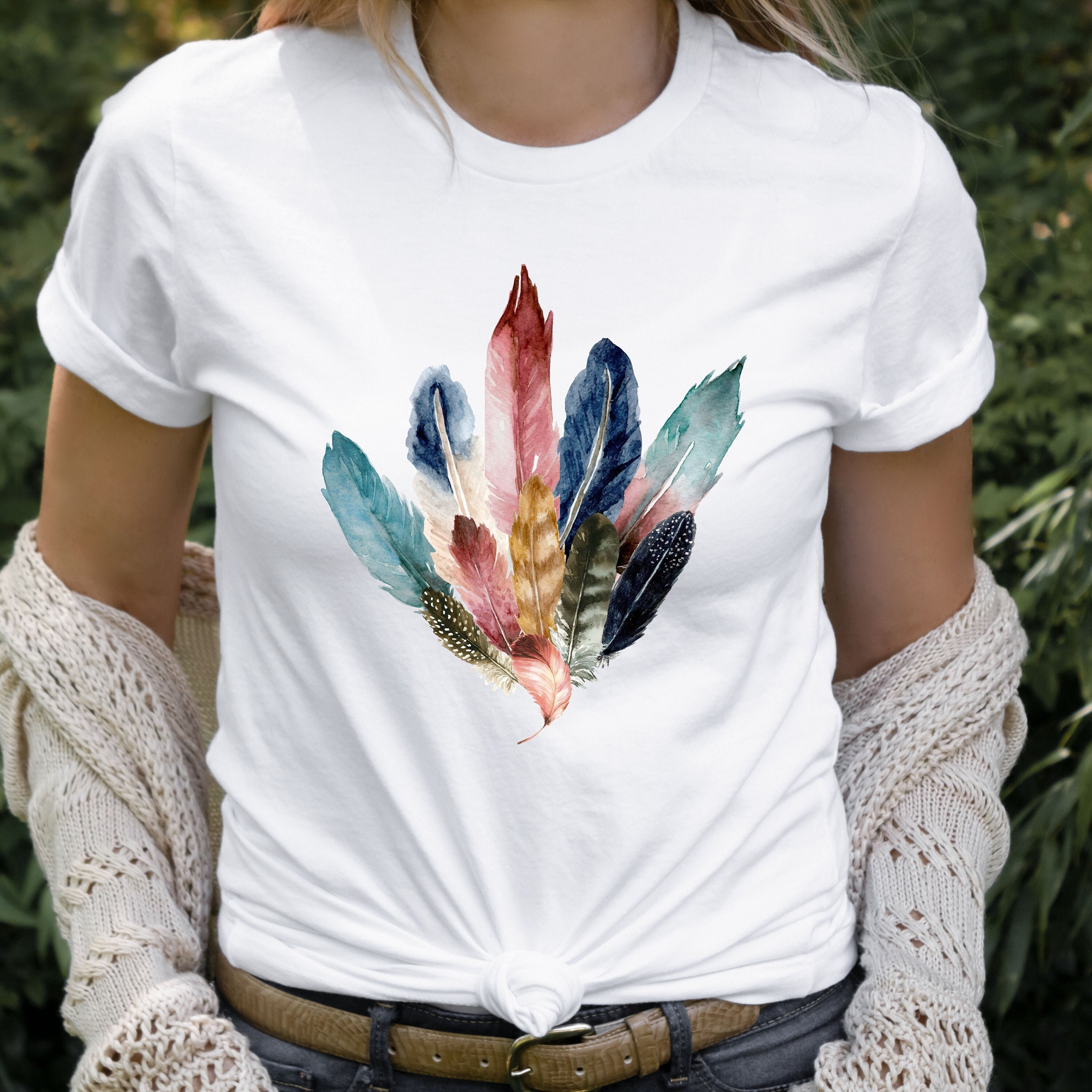 Feathers Shirt Boho Bird Feather T-shirt Bird Lovers Tshirt - Etsy