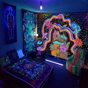 Fluorescent Tapestry, Trippy Mushroom Wall Hanging, Aesthetic Room Decor, Psychedelic UV Blacklight Hippie Tapestry for Living Room, Bedroom