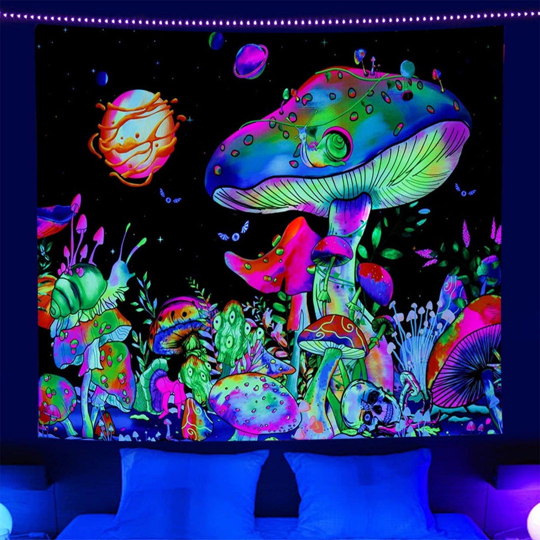 Black Light Tapestry Wall Hanging, Psychedelic Mushroom Tapestry ...