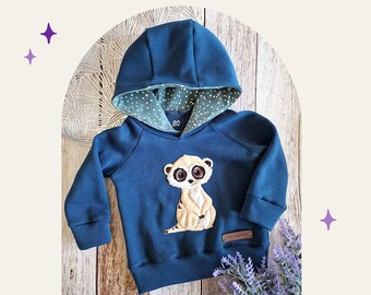 Handmade Kinder Pullover mit aufgesticktem kuscheligen Erdmännchen - erhältlich in vielen Farben