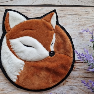 Applicatie slapende vos • als patch, strijkpatch of patch voor de schooltas