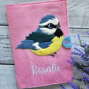 Gepersonaliseerde U-boekcover met knuffelige pimpelmees voor moeder en kind