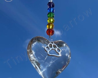 Nuevo Rainbow Bridge Pérdida de mascotas Sun Catcher ~ Impresión de pata en un corazón de vidrio ~ Cuentas de vidrio arco iris ~ Recuerdo conmemorativo ~ Pérdida de perro o gato ~ Ventana