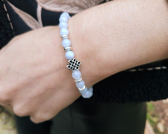 Women's Bracelet in Natural Aquamarine Stones with Celtic Knot Bead - Elegant Jewelry, Lithotherapy Bracelet, Delicate Accessory