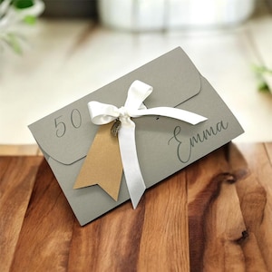 Personalisierte Geburtstagsgeschenk-Brieftasche für Geld/Karte/Gutschein, mit Name und Alter, ca