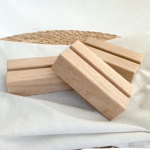 Brede houten standaard voor kaarten, prints, houten kaarthouder voor DIN A6 A5 kaarten, minimalistische kaartstandaard, tafelstandaard