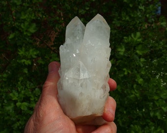 Magnífico cristal de cuarzo de azúcar, alcachofa, fantasmas blancos, autocurado, Madagascar, 377 gramos