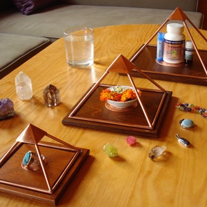 Meru Pyramid Pirámide de cobre hecha a mano con Shri Yantra activado, carga, energización, Feng Shui, meditación, etc. imagen 5