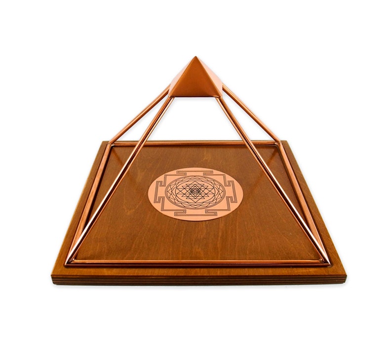 Meru Pyramid Pirámide de cobre hecha a mano con Shri Yantra activado, carga, energización, Feng Shui, meditación, etc. imagen 1