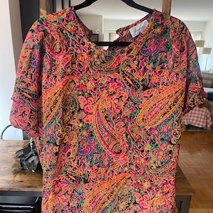 Vintage 80s rainbow paisley top