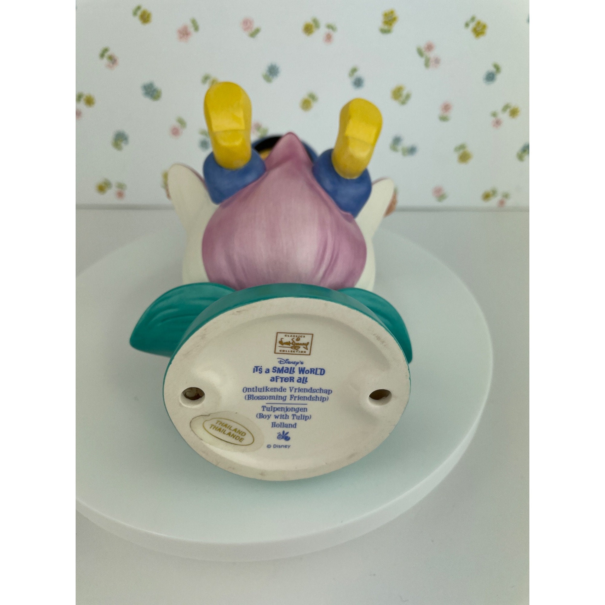 Disney WDCC It's A Small World Holland Tulpenjongen Boy With