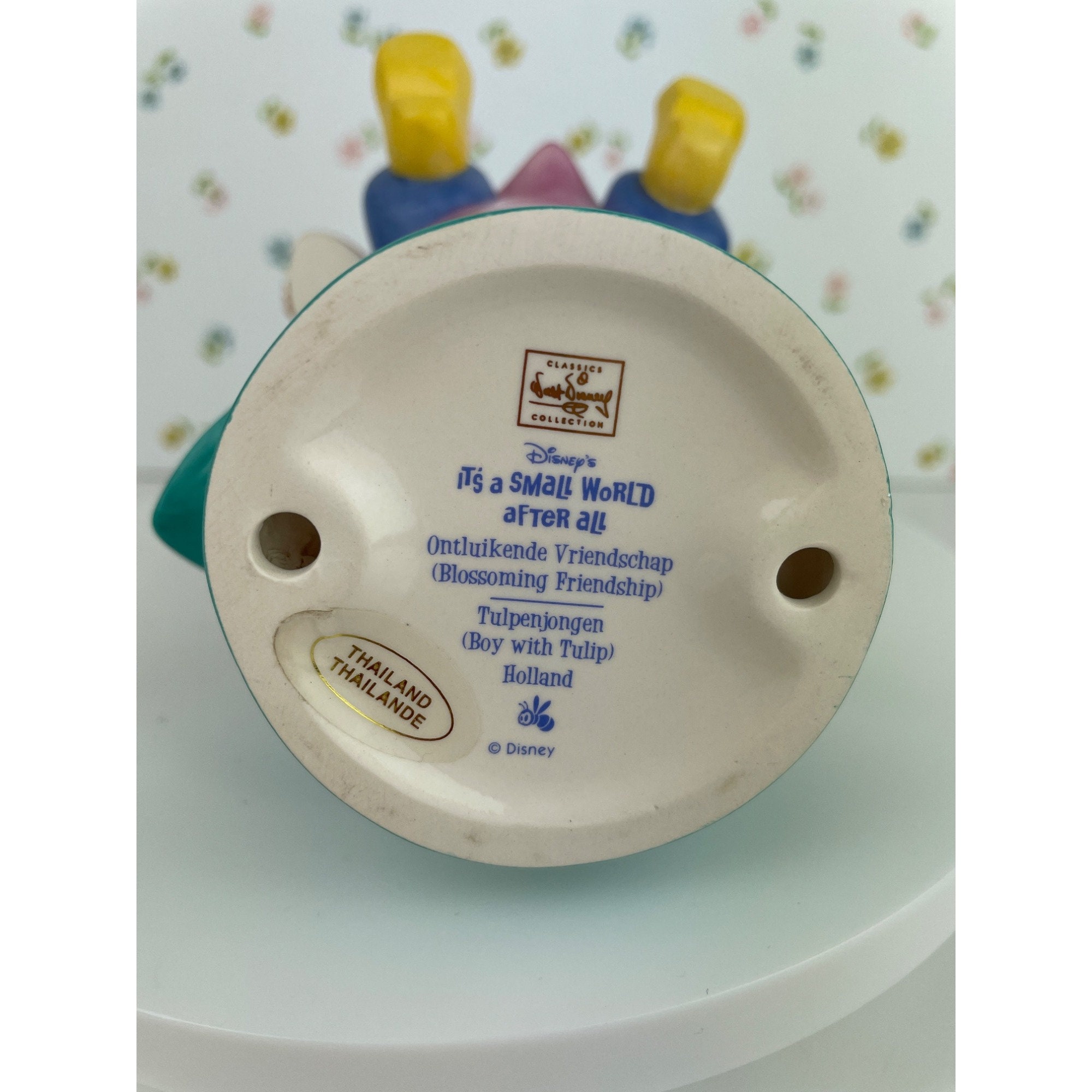 【中古品】WORLD OF ENGLISH Disney WDCC It's A Small World Holland Tulpenjongen Boy With