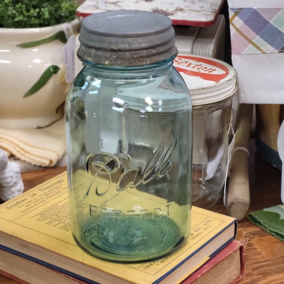 ◆jar◆ 1930s Vintage Blue Glass Jar Pot With Unique Lid Retro
