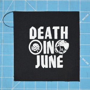 【直筆サイン入り】 DEATH IN JUNE / DISCRIMINATE DEATH IN JUNE - Discriminate (1981-97) - Amazon.com Music
