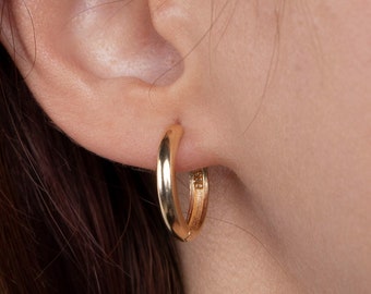 Gold Hoop Earrings, Minimalist Hoop Earrings, Basic Gold Hoop Earrings, 17 MM Circle Earrings, Round Hoops