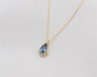 750 Blue Topaz Pendant Necklace 4 Ct. Signed 17 Inches - Etsy