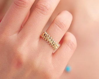 14K Gold Spike Ring, Clash Ring, Pyramid Ring, Gold Stackable Ring, Dainty Ring