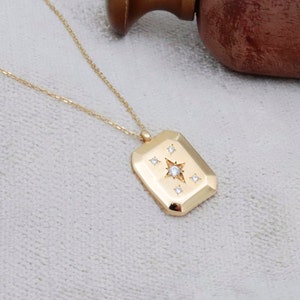 14K Gold North Star Necklace: Dainty Polaris Starburst Pendant