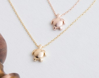 Delicate Rose Gold Sea Turtle Pendant Necklace - Waterproof Ocean-Inspired Jewelry Gift for Her