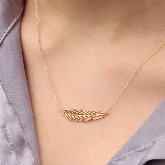 Elegant 14k Gold Virgo Wheat Leaf Necklace - Minimalist Floral Zodiac Jewelry for Special Occasions