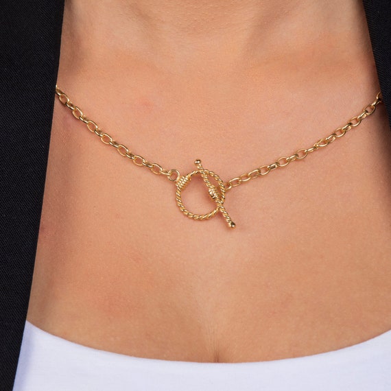 Elegant Gold Toggle Lock Chain Necklace - Dainty Statement Piece for Layering - Perfect Gift