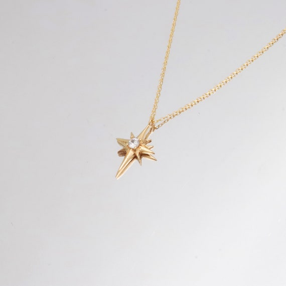 Elegant 14k Gold North Star Celestial Pendant: Minimalist Starburst Choker Necklace for Women
