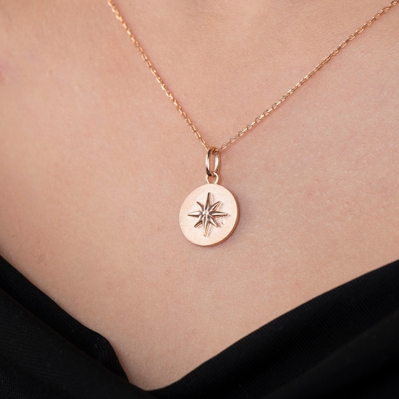 Elegant Gold North Star Pendant: Minimalist Starburst Charm Necklace - Perfect Gift for Her