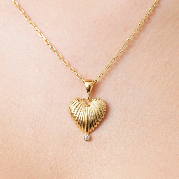 Dainty Minimalist Heart Necklace - Gold, Rose Gold Pendant for Women, Love Gift, Waterproof Jewelry