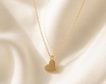 Dainty Heart Necklace, Gold Heart Necklace, Minimalist Necklace, Tiny Heart Pendant, Everyday Gold Necklace, Layering Necklace,Gold Necklace
