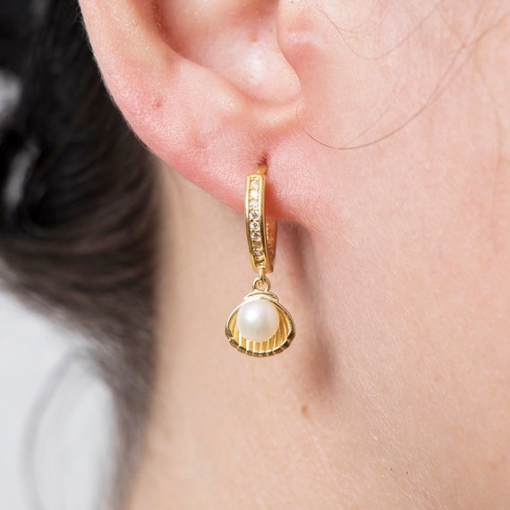 Elegant Freshwater Pearl Hoop Earrings: Gold-Filled Seashell Inspired Jewelry for Bridesmaids & Gifts