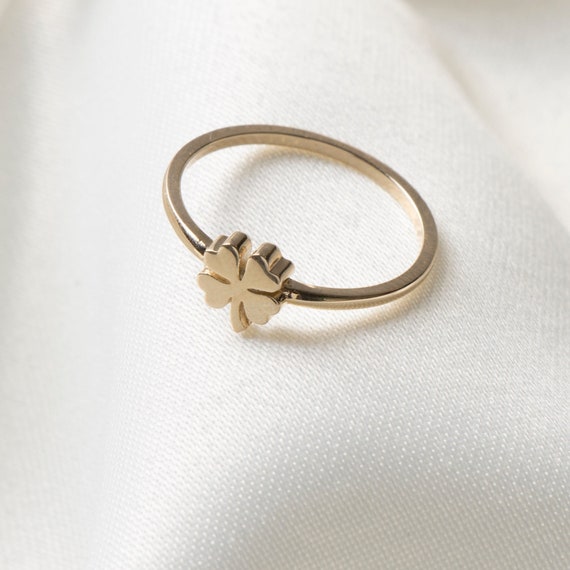 14K Gold Clover Ring, Flower Ring, Good Luck Ring, Dainty Ring, 14K Solid Gold Ring, Minimalist Gold Ring, 14K Gold Stacking Ring