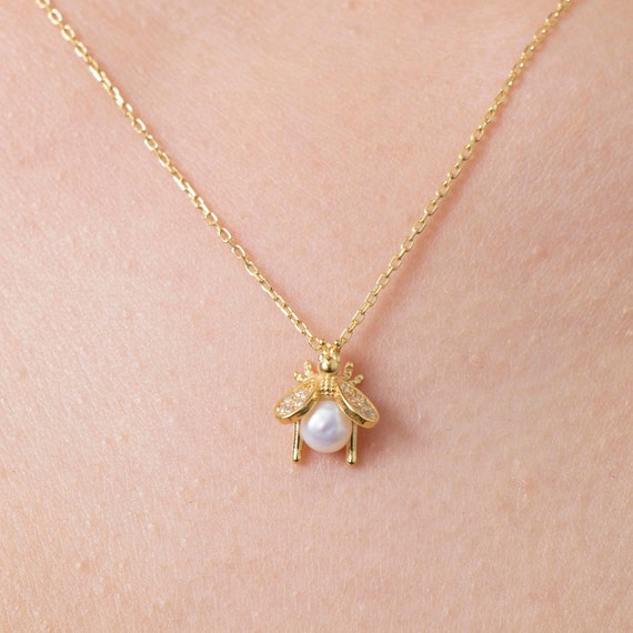Elegant Bee & Pearl Pendant: Dainty Gold-Filled Charm Necklace - Perfect Bridesmaid Gift