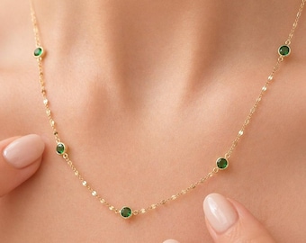 Dainty 14k Gold Emerald Choker: Minimalist Green Gemstone Station Necklace, Delicate Birthstone Jewelry