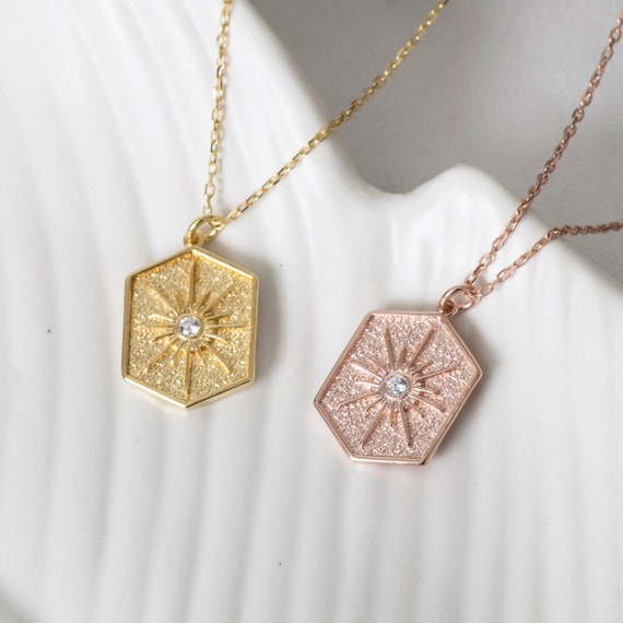 Radiant Gold Sun Medallion Necklace: Dainty Sunburst Pendant for Stylish Statement Jewelry Gifts