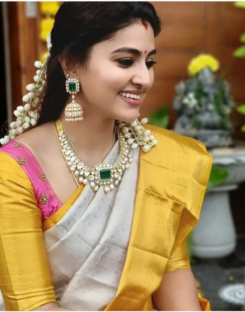 Yellow White Colour Kanchipuram Silk 