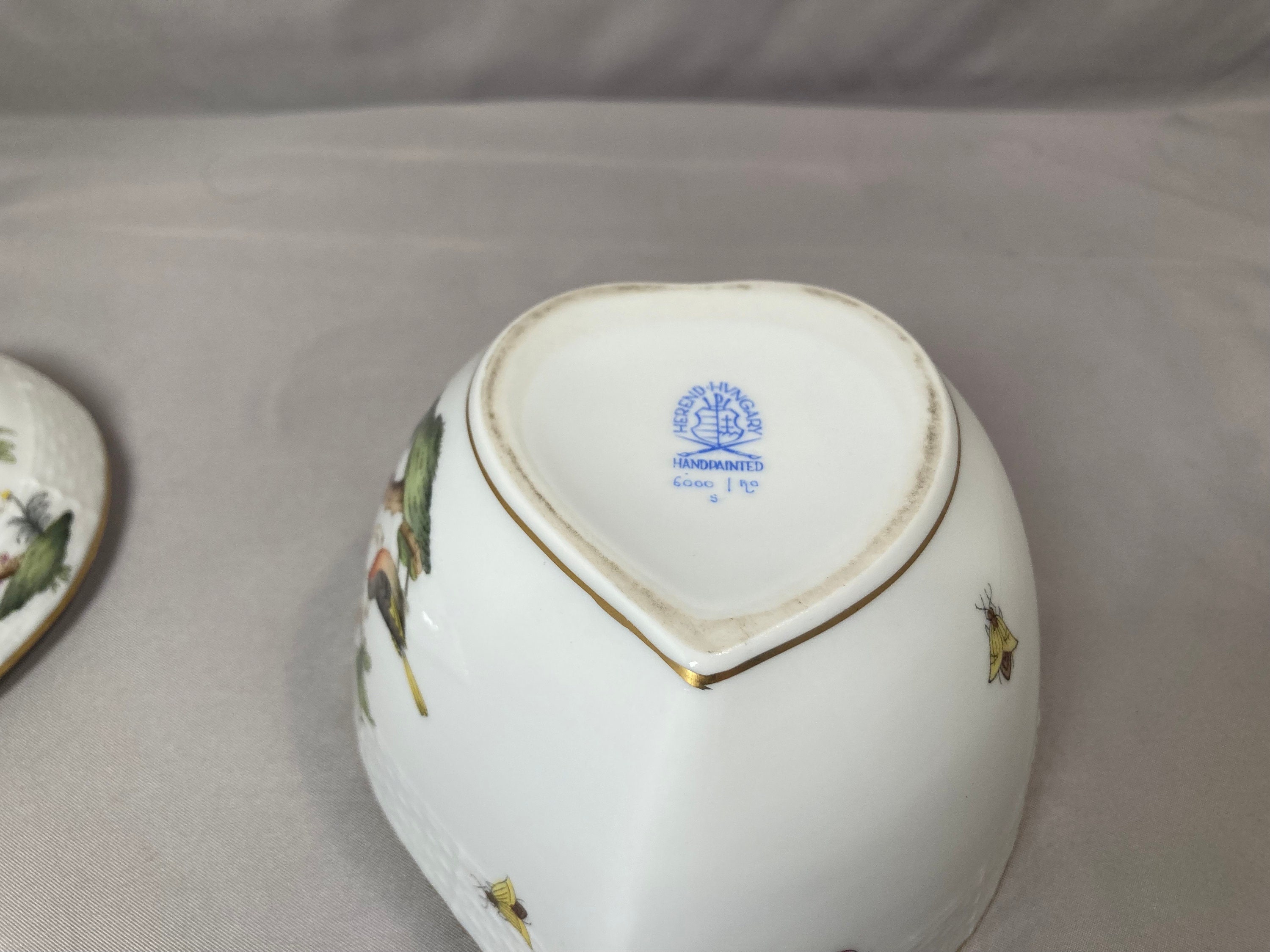Herend Hungary Hand-painted Porcelain Rothschild Trinket Box