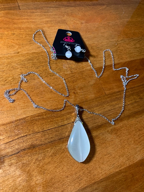 Paparazzi silver earrings clearance